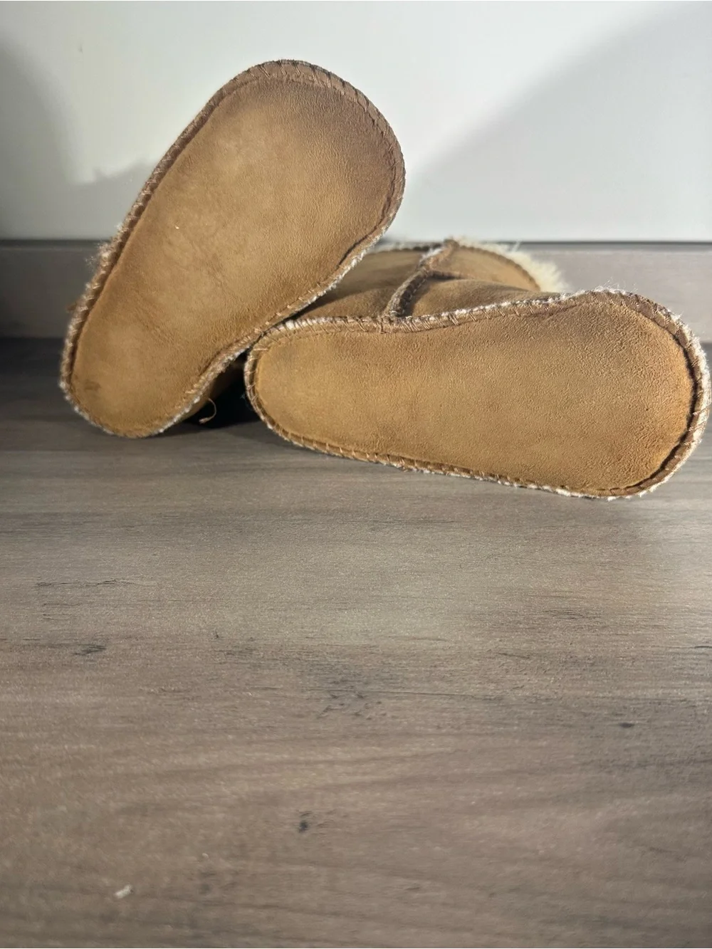 UGG Toddler Shearling Lined Suede Booties in Chestnut